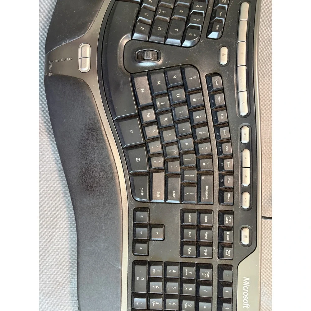 Microsoft Natural Ergonomic Keyboard 4000 v1.0 Model 1048 Wired USB Black